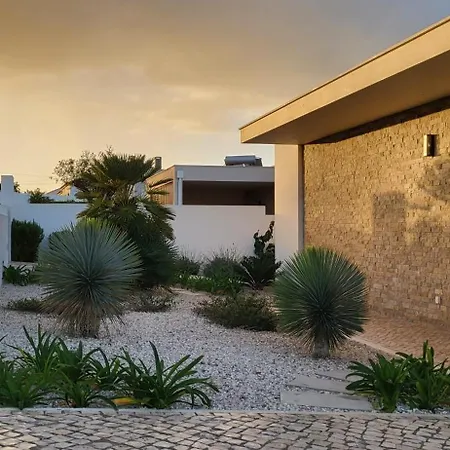 Silver Coast Villa *
